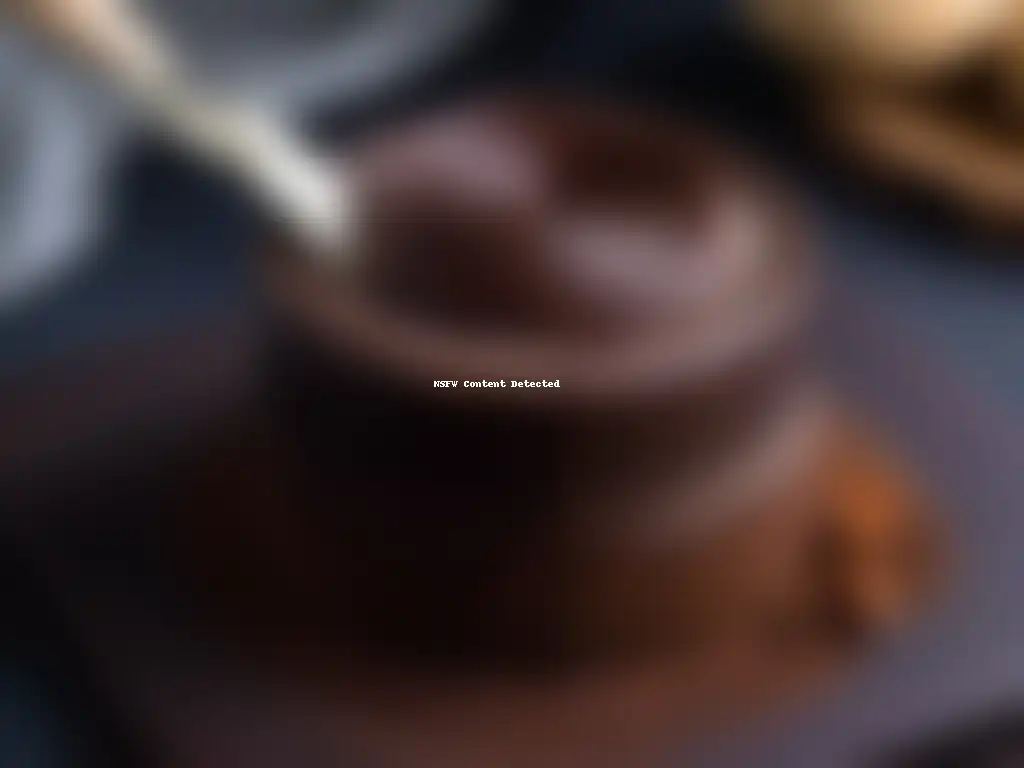 Delicada mezcla: Canela sobre ganache de chocolate Detalle exquisito: canela espolvoreada sobre ganache de chocolate