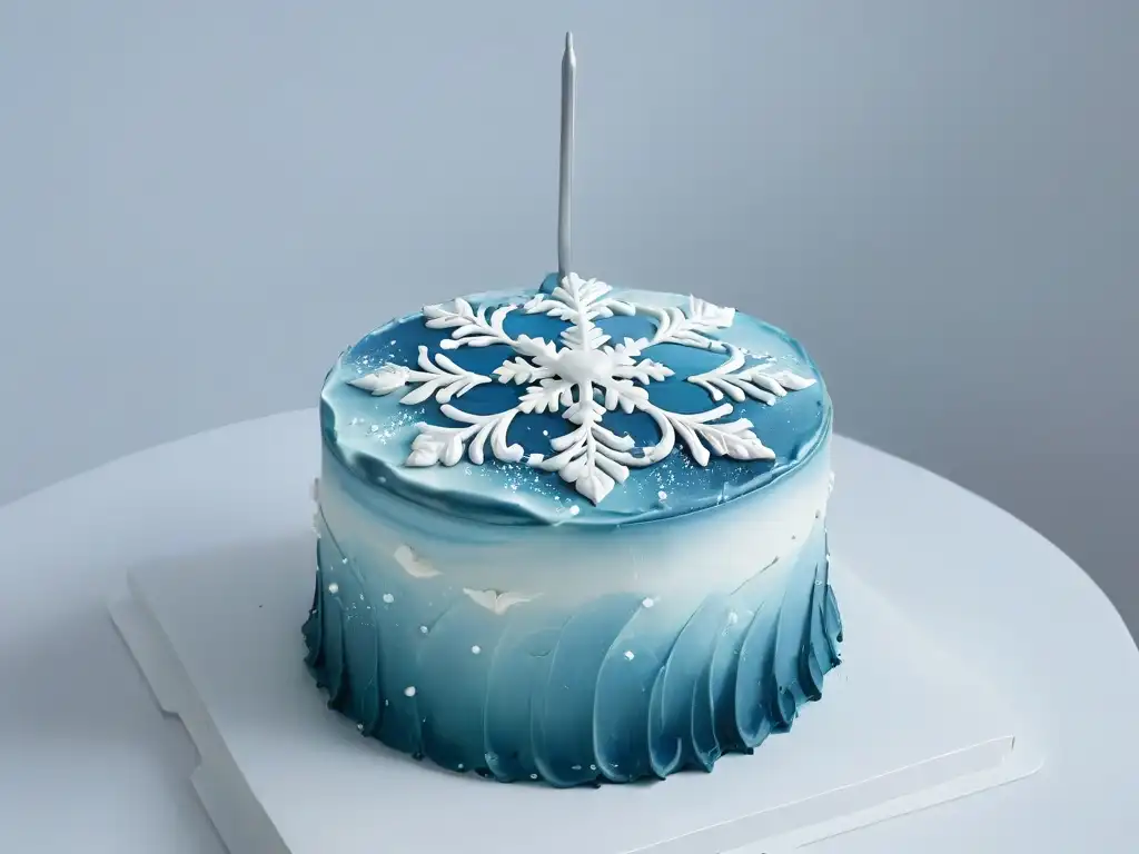 Decoración minimalista de pastel invernal con copos de nieve Un elegante pastel invernal decorado con detalles de copos de nieve en un fondo blanco
